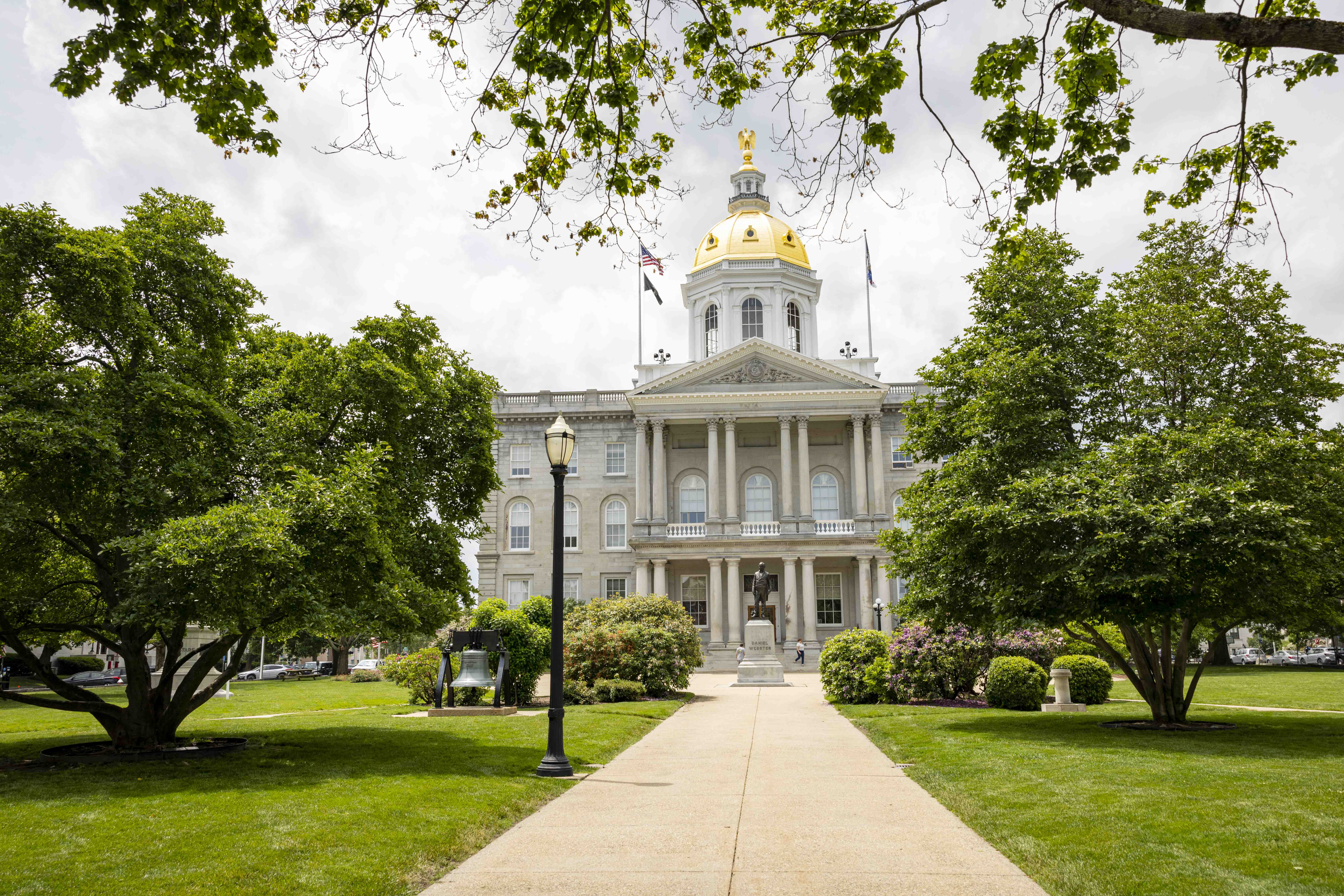 a view of the concord capitol building.