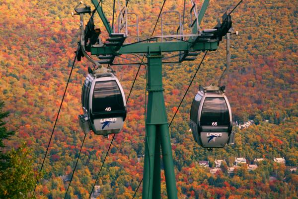 a gondola scenic ride in the fall