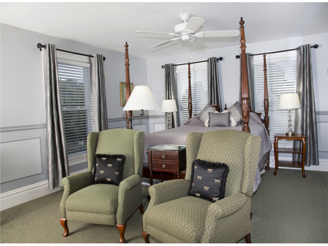 Coolidge Deluxe Bedroom