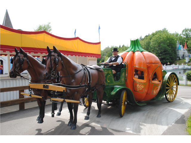Story Land's Pumpkin Coach ride to meet Cinderella at her Castle!
