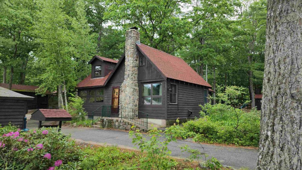 Cabin 7 Living Area