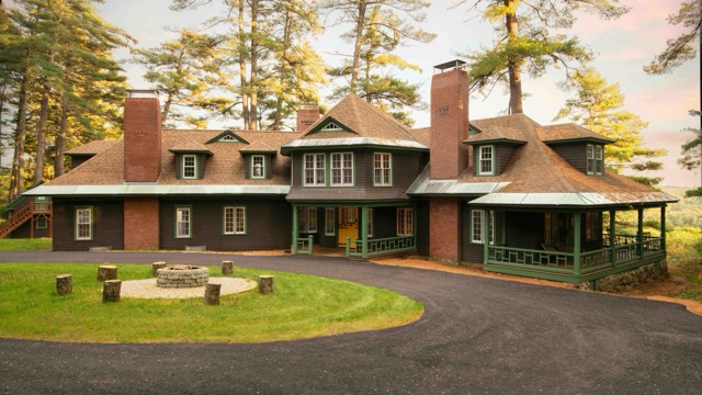 Quietude's Historic 1904 Lodge - 6 Bedrooms / 3 baths