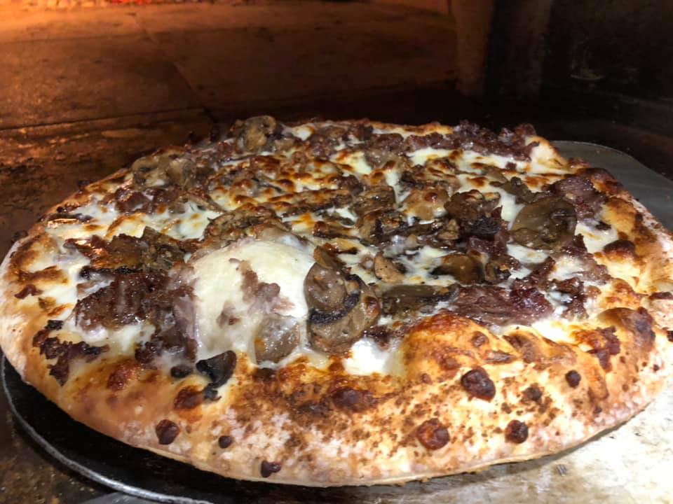 200415-Steak-Mushroom-Cheese-Pizza.jpg