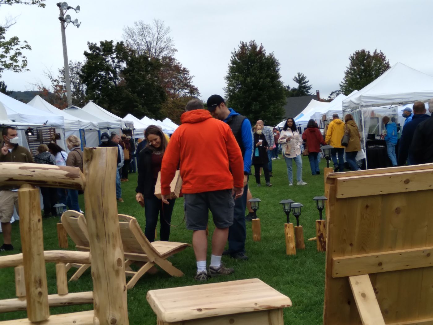 Featured image for Leaf Peeper's Craft Fair