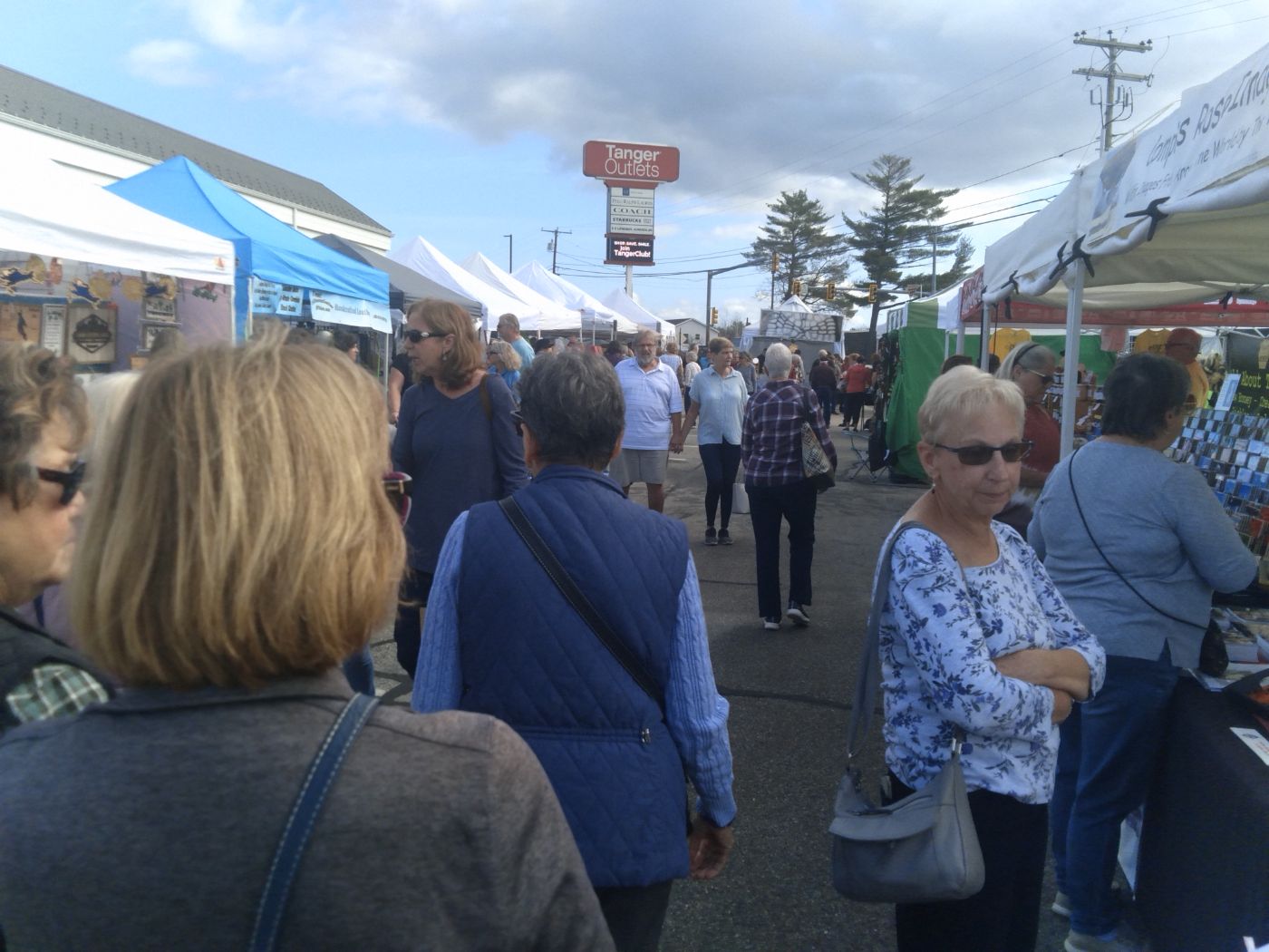 Featured image for Silver Bells Craft Fair