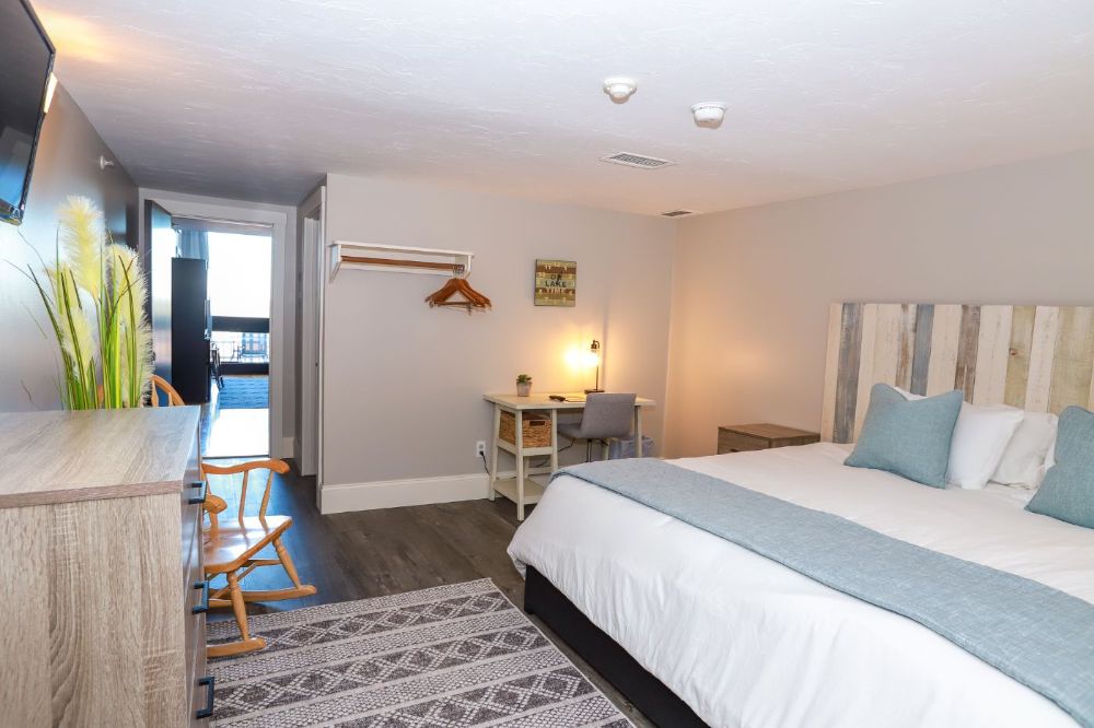 King Loft Bedroom