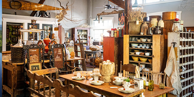 antiques.jpg antiques.jpg