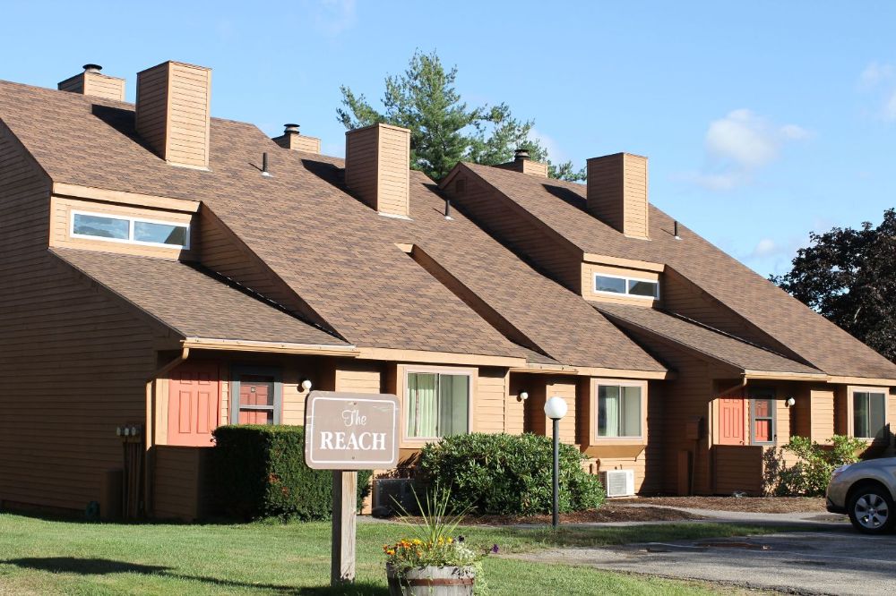 77 well-appointed 1, 2 and 3 bedroom townhouses