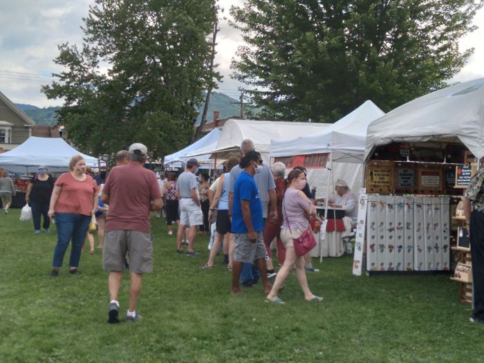Additional image for Mount Washington Valley October Craft Fair