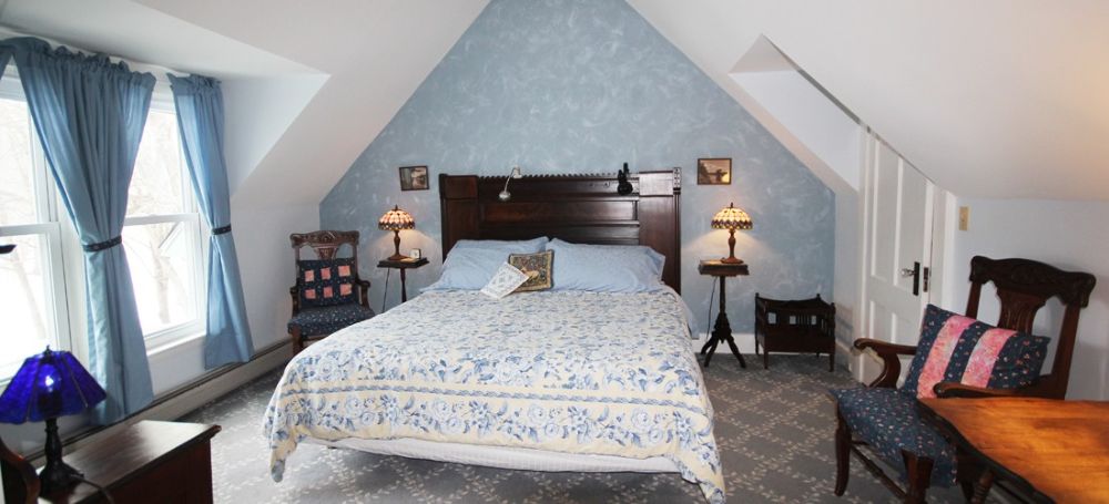 River Room Guests