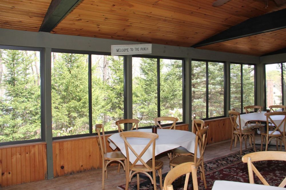 210514-Canoe-Center-Harbor-interior-porch-IMG_8860.JPG