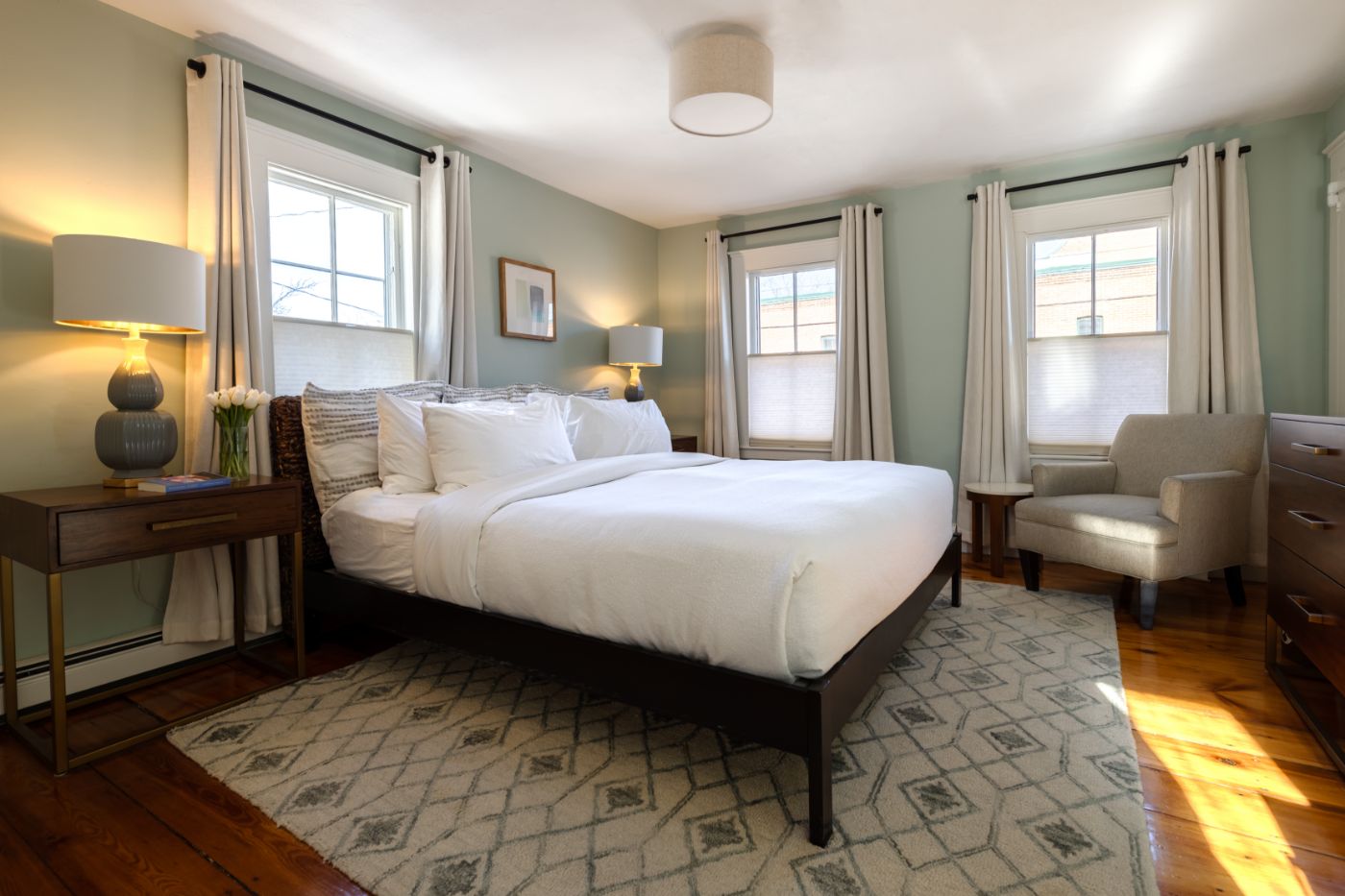 King bed in Room 4