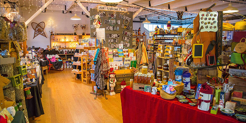 holiday-shop.jpg holiday-shop.jpg
