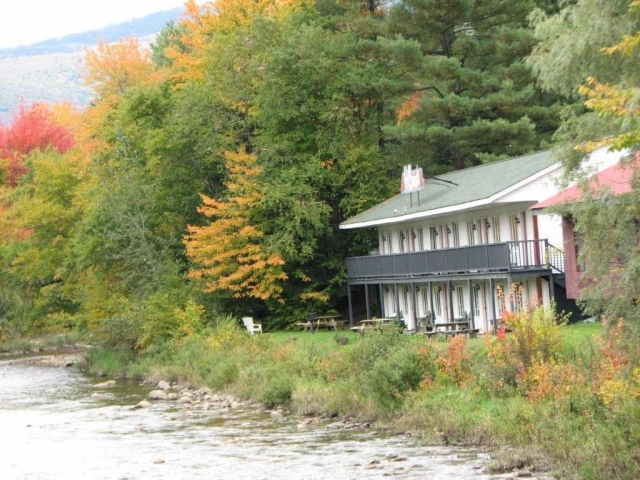 Lodging right on the Gale River