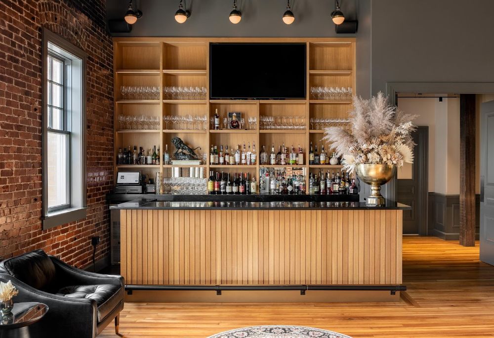 Jimmy's Jazz and Blues Club - Elle's Bar
