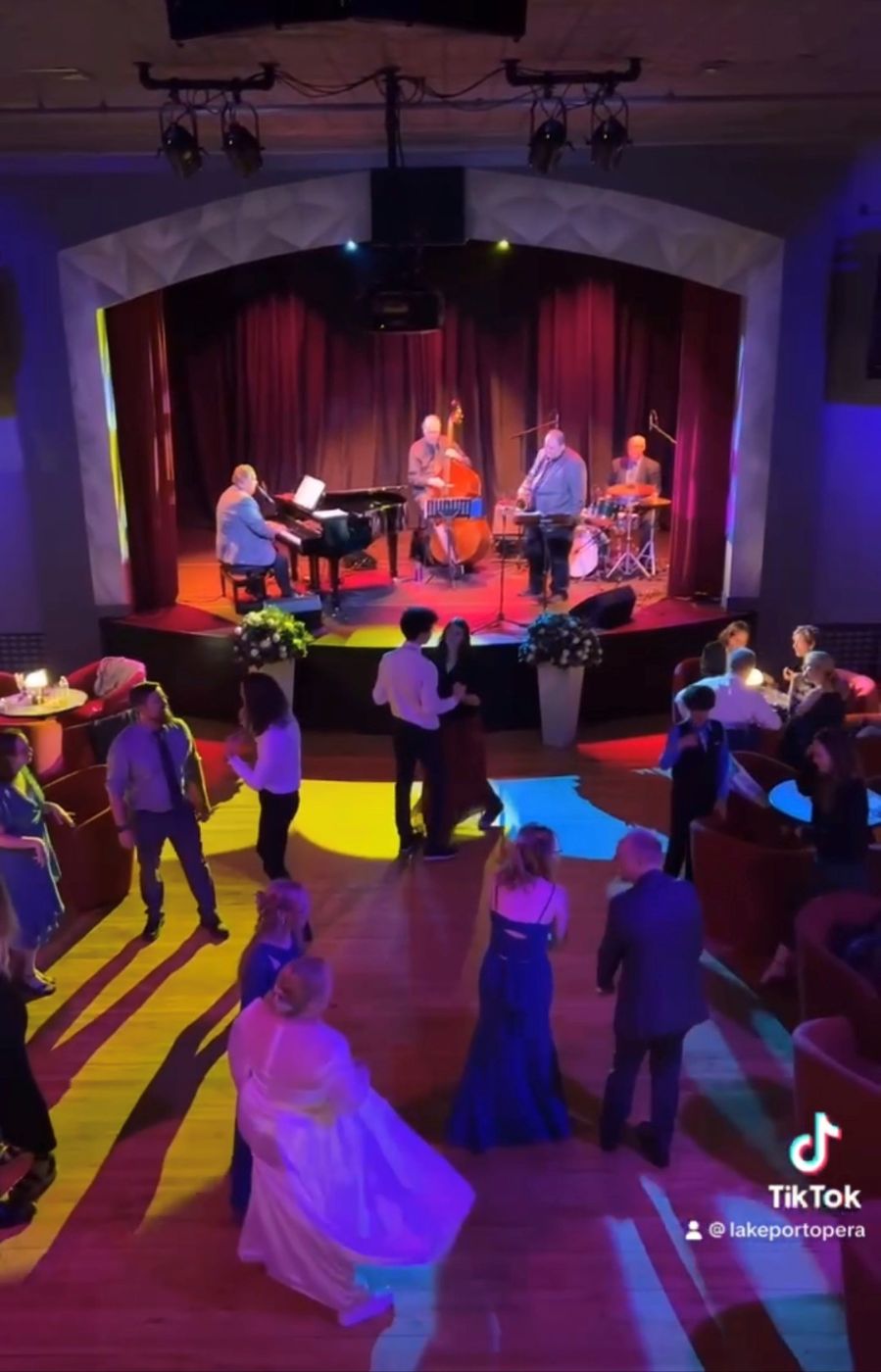 wedding dance floor.jpg