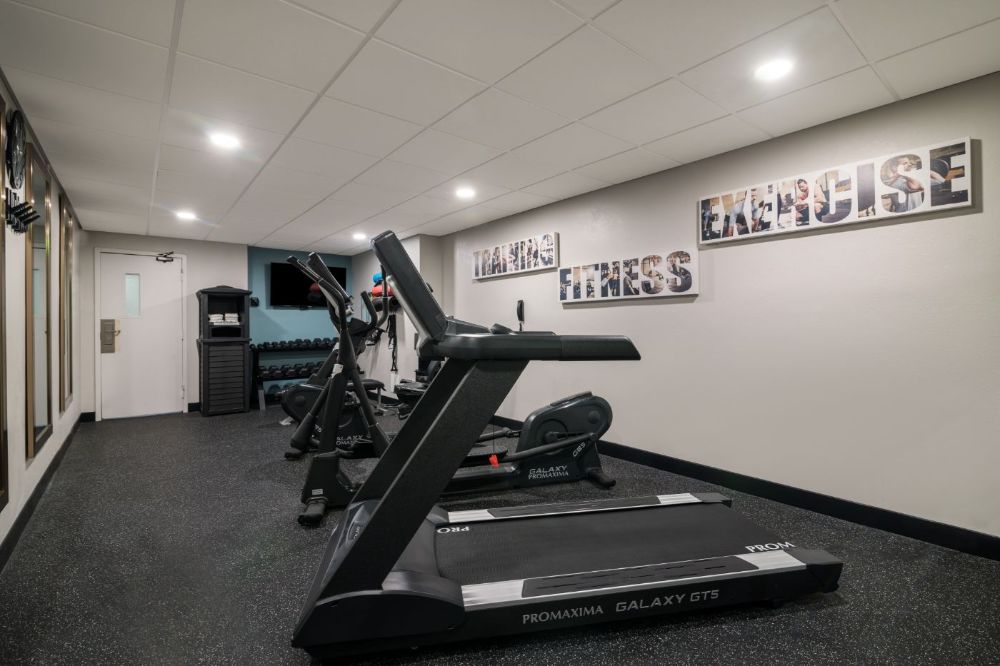 30032_FitnessCenter_2.jpg