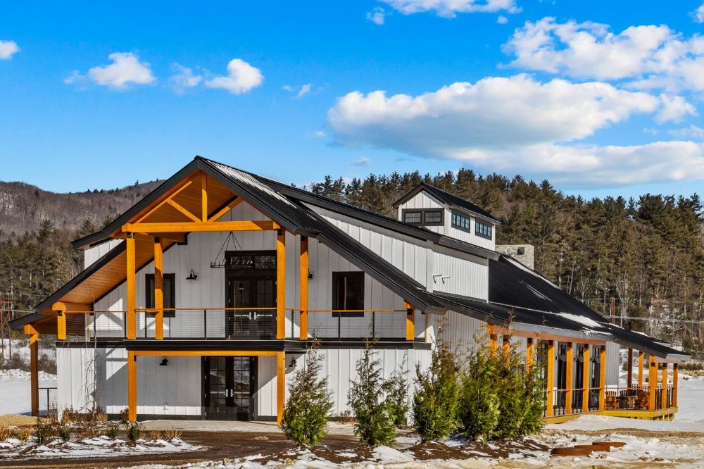 The Lakehouse-1.jpg
