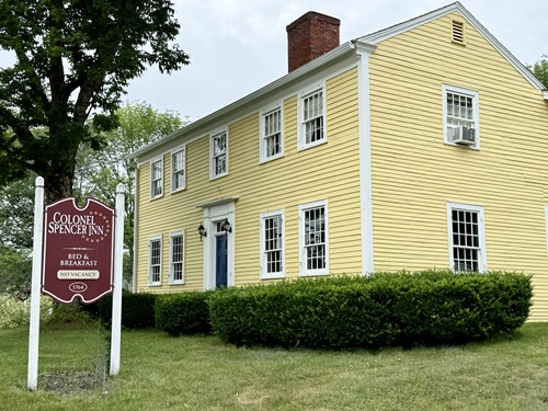 Welcome to the Colonel Spencer Inn