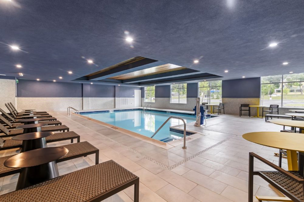 NH092pool1.jpg