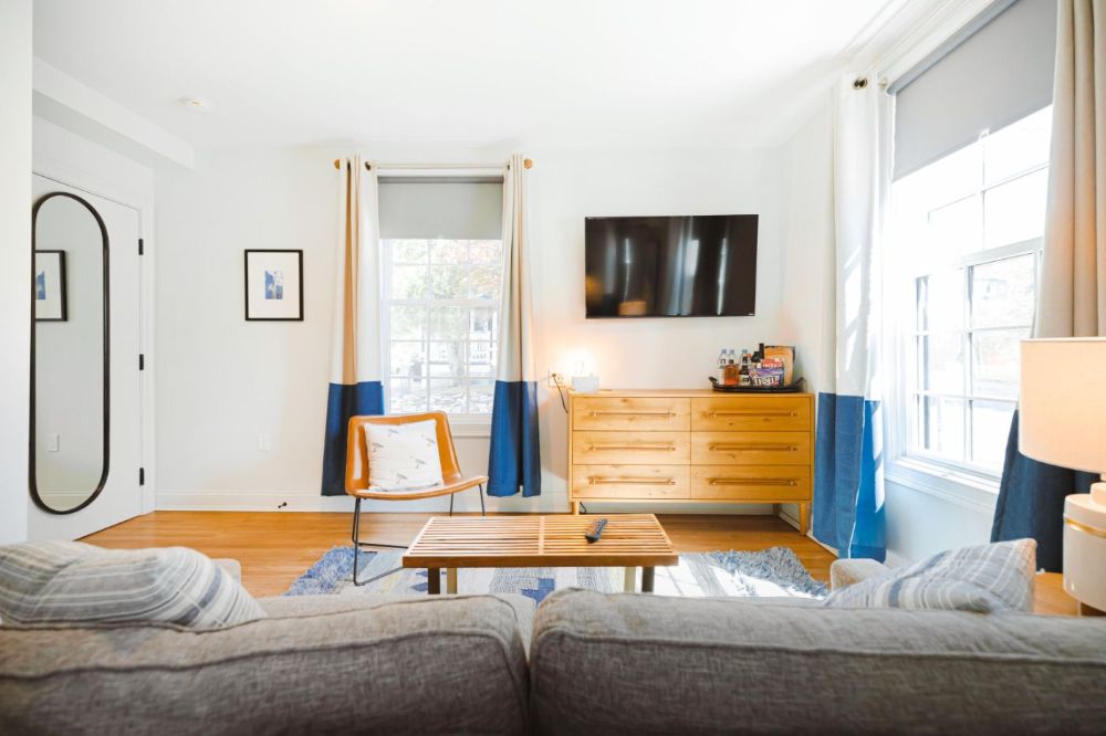 King Studio Apartment